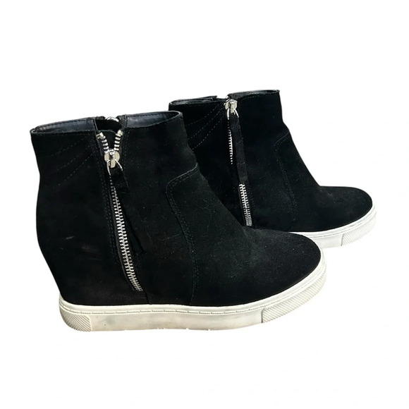 Steve Madden Saidi Black Suede Wedge Booties - Picture 1 of 6